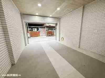 售台南市仁德區近奇美仁德永保安康空氣好車庫透天透天1,168萬