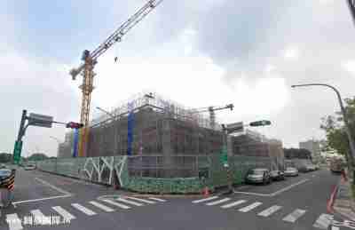 售台南市東區南紡平實艾美新時代三房附平面車位電梯大樓1,388萬