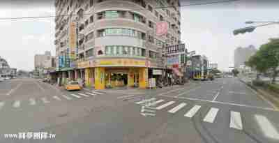 售㊣永大路三角窗傳家店面店面2,780萬