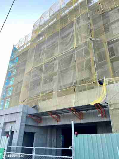 售台南市新市區南科最愛臻品邊間四房平車電梯華廈1,065萬