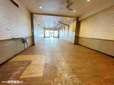 售㊣中華東路地45坪黃金店面店面3,258萬