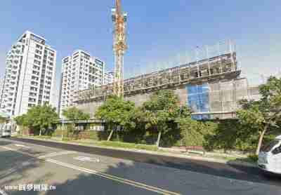 售南紡平實艾美新時代角窗店面附雙平車店面3,580萬