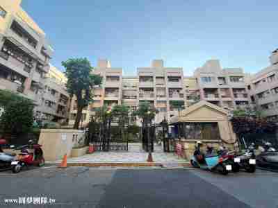 售台南市東區東區國泰崇善名園成家四房公寓680萬